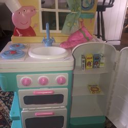 Peppa Pig’s Play Kitchen 