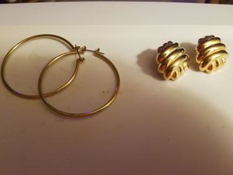 2 pair earrings
