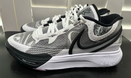 NEW Nike Kyrie 8 White/Black Unreleased Basketball Shoe DJ6017-101 (Men's Size 9) - $45