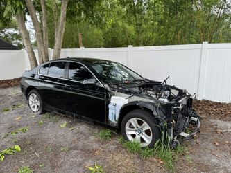 2012 BMW 528i FOR PARTS ONLY, MESSAGE ME FOR INFO ON PRICES
