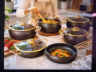 New in box cooking set