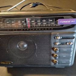 Optimus Radio Shack High Performance AM FM Portable Radio, model number 12-603. 