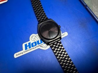 Nixon watch