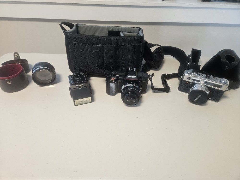 Antique Cameras And Lens 