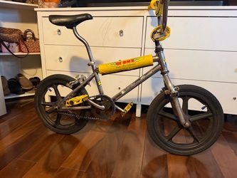 90’s collectors 16’ Dinky Dyno Vfr bmx clean