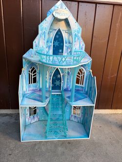Frozen Elsa Ica Castle