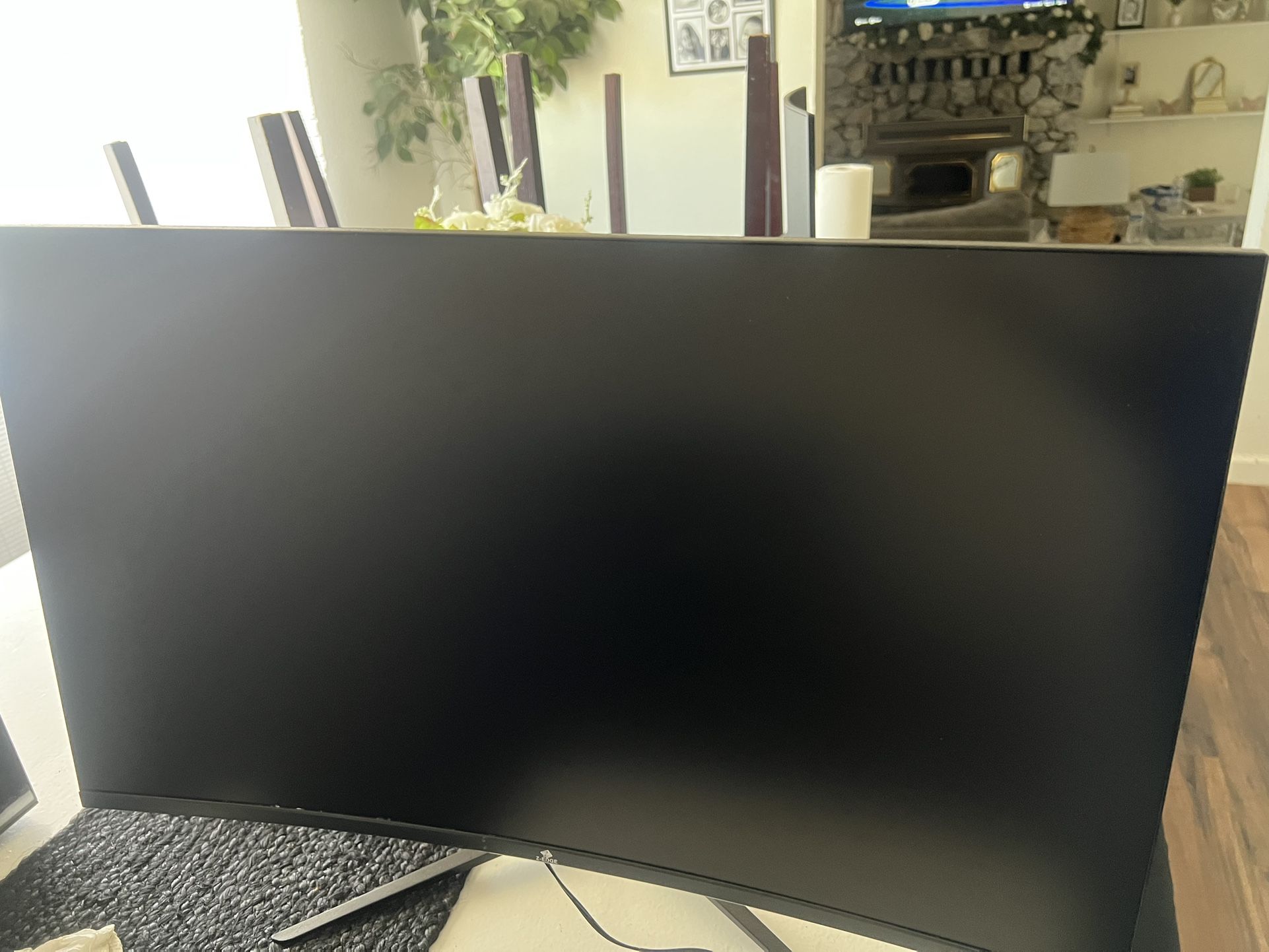 2 Gaming Monitors 200hz