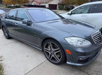 2011 Mercedes-Benz S63 AMG