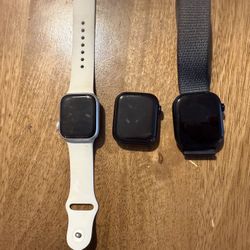 APPLE WATCHES $450 For All 3 Watches , And Free Chargers 