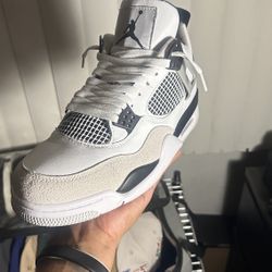 Air Jordan 4 