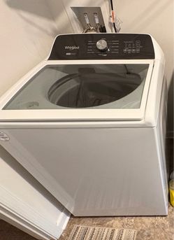 **Whirlpool Large Capacity Washing Machine – Works Great! – $250**