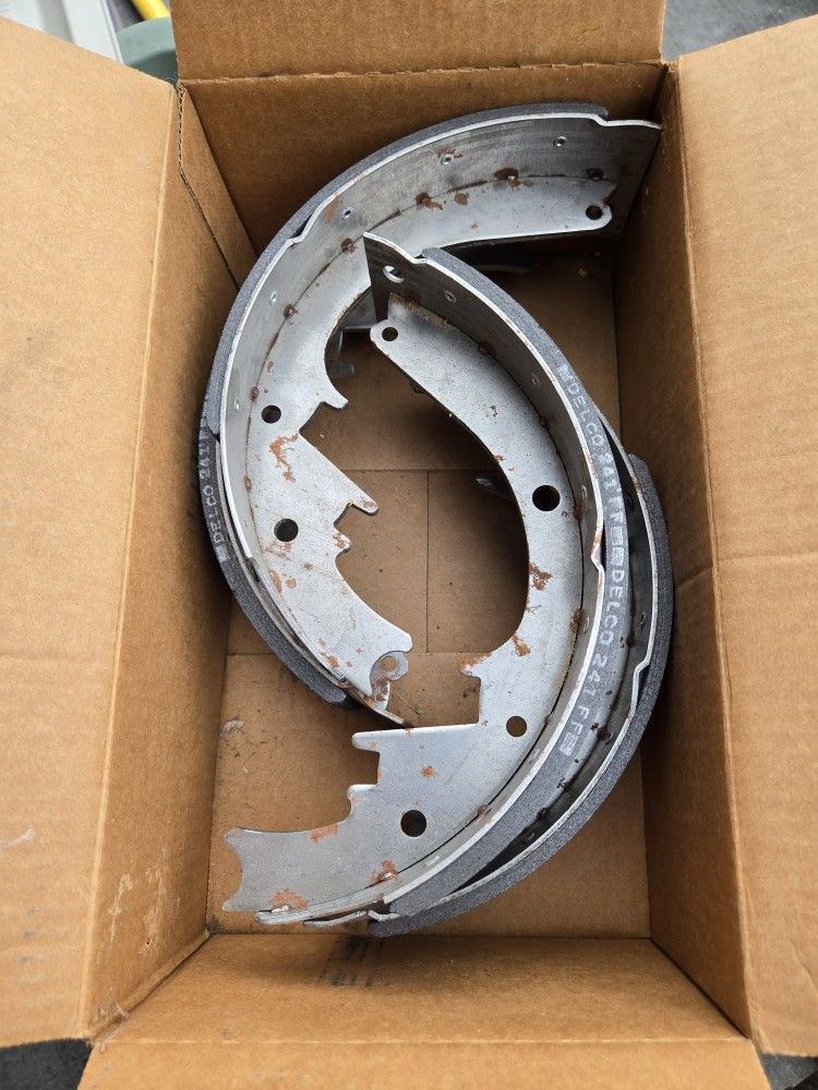 NOS Genuine ACDelco 171-463 General Motors GM OEM 1(contact info removed) Rear Brake Shoe Kit