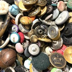 Lot Of Mixed Antique & Vi Rage Buttons