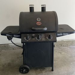 Char-Griller Professional 3-Burner Propane Gas Grill