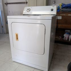 Working Whirlpool Dryer