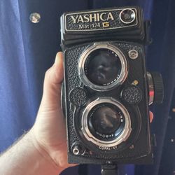 Medium Format Yashica Film Camera 