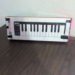 AKAI PROFESSIONAL LPK 25 LAPTOP PERFORMANCE KEYBOARD NEW