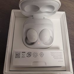 SAMSUNG GALAXY BUDS2 . WHITE.  OEM ORIGINALS..NEW IN THE BOX..
