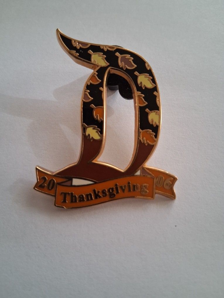 Disney 2006 Thanksgiving Pin