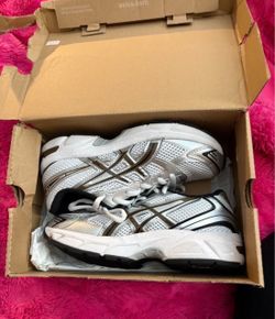 Asics size 9.5