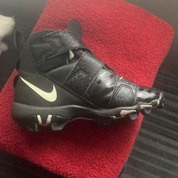 1.5 Y Football Cleats