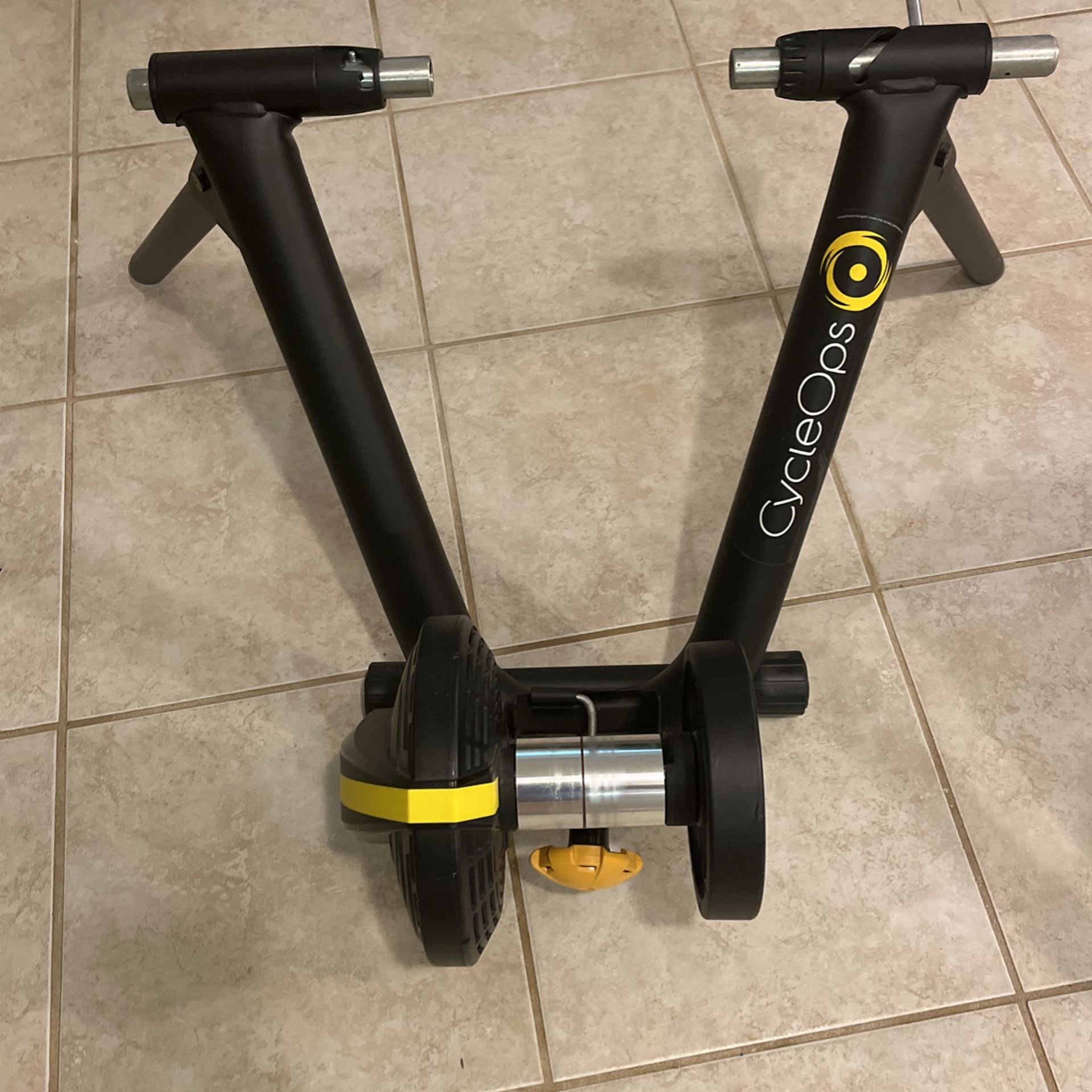 Electric Cycle Ops CycleOps 9903 Magneto Bicycle Trainer by Saris