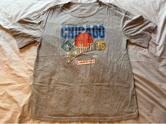 Chicago Basketball ‘76 Gray Shirt; Men’s Large