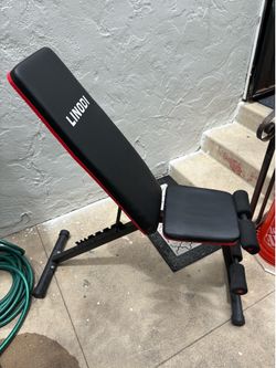 Foldable workout bench