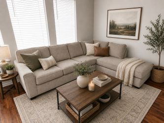 FREE DELIVERY | SECTIONAL COUCH | First Come First Serve