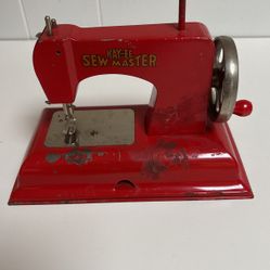 Vintage Toy Sewing Machine Kay An EE Sew Master