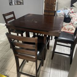 4 Chair Table