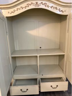 Armoire