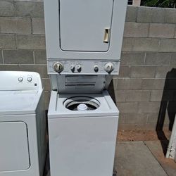 Kenmore Stackable Gas Dryer And Washer Single Unit (Fully Serviced)