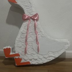 Silly Goose Piñata 