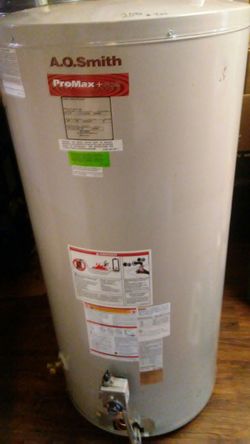 🔥 HOT WATER TANKS (used) tested and new coupling comes w/30 day warranty