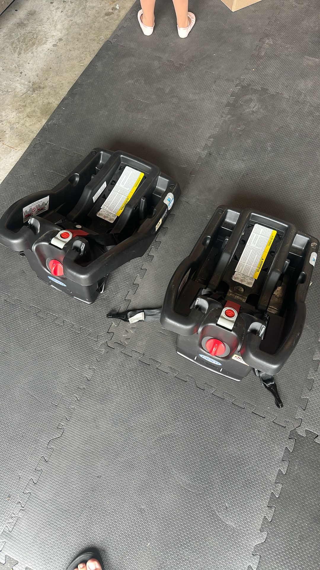 Graco Car seat Base x2