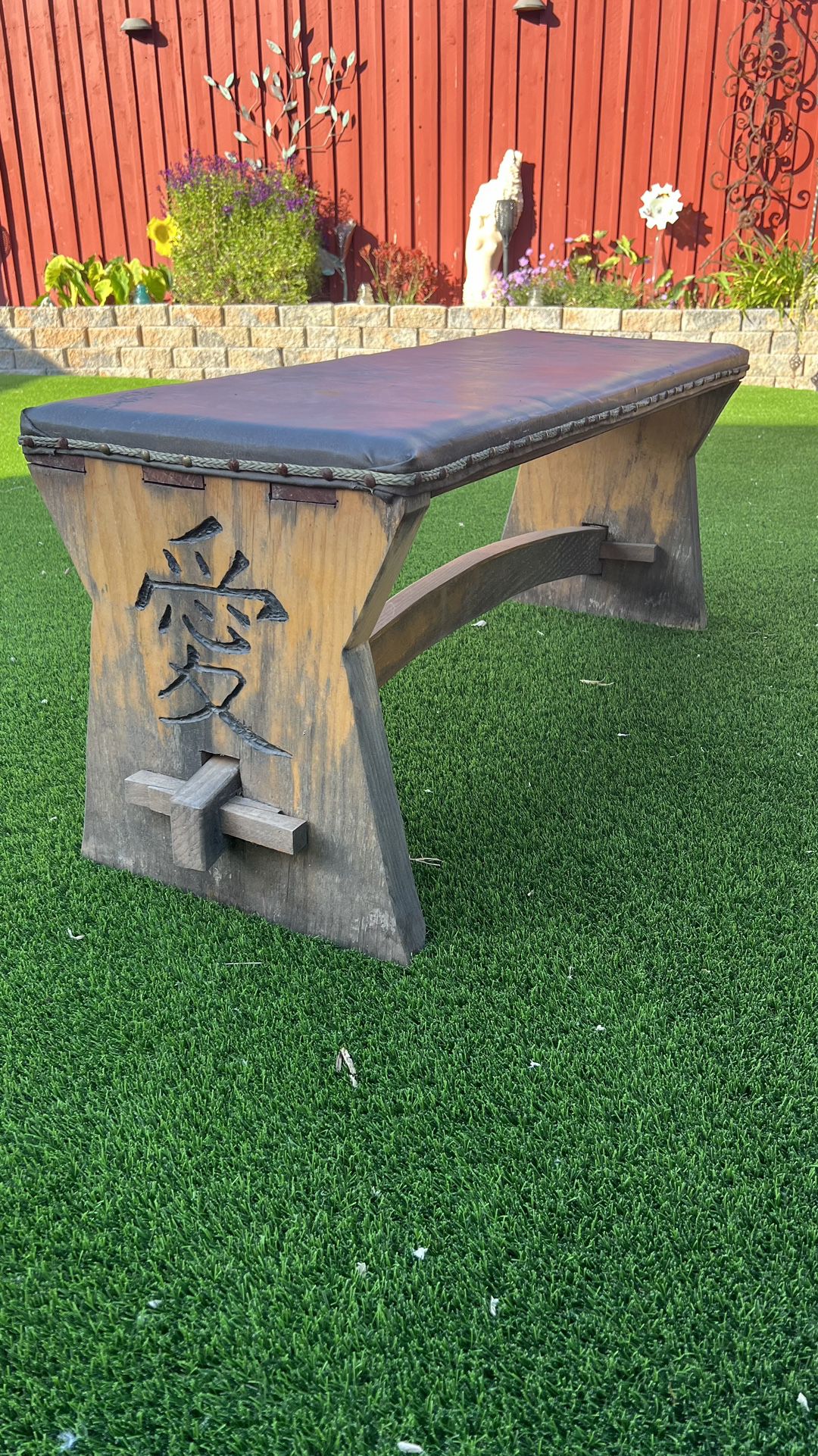 Japanese Bench 