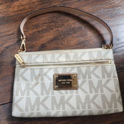 Michael Kors Clutch