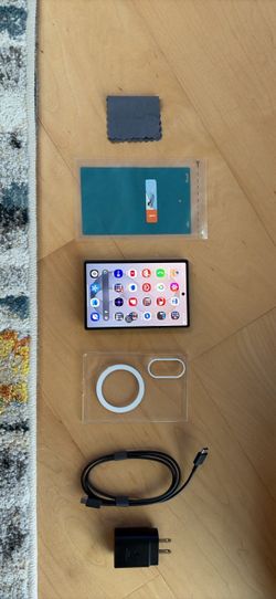 Zfold 8 Unlocked 256GB with ’Magsafe’ Case