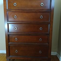 3 Tamarack Cherry Dresser Set, 1 Twin Tamarack Cherry Bed