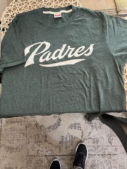 New Padres t’shirt sz Medium Homage