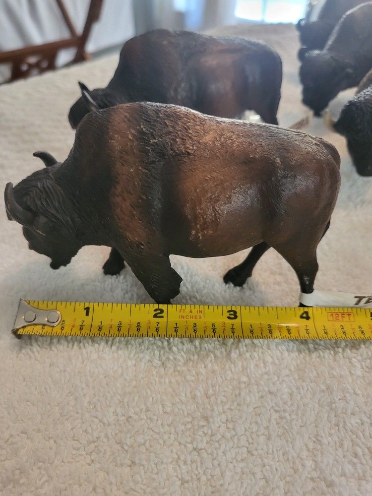 Buffalo Toy Figurings