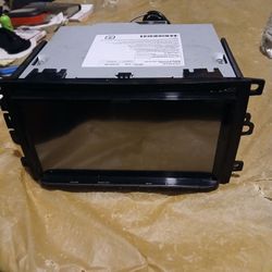 Kenwood 7.5-8.0" Tv / DVD Player