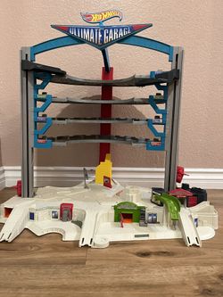 Hot Wheels Ultimate Garage Play set