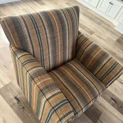 Swivel/rocking Chair