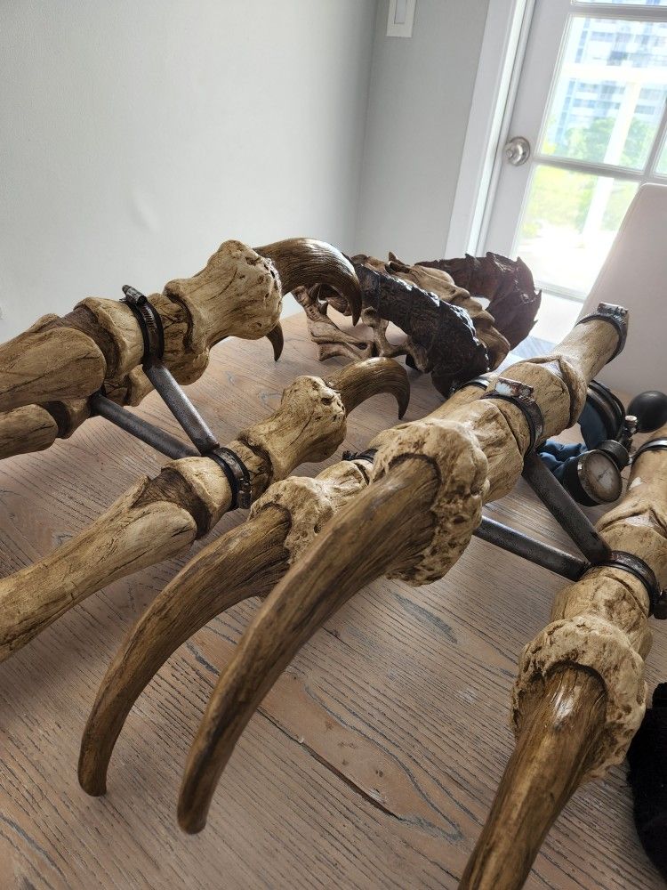Fallout Realistic Deathclaw Gauntlet