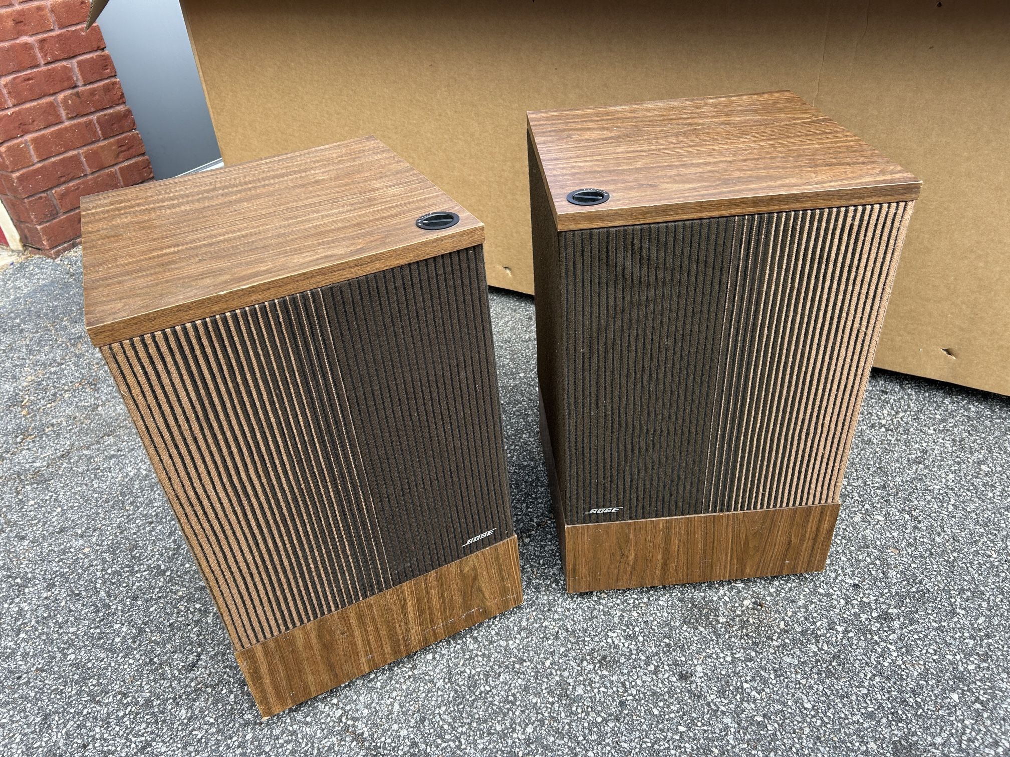 VINTAGE BOSE 501 Speakers