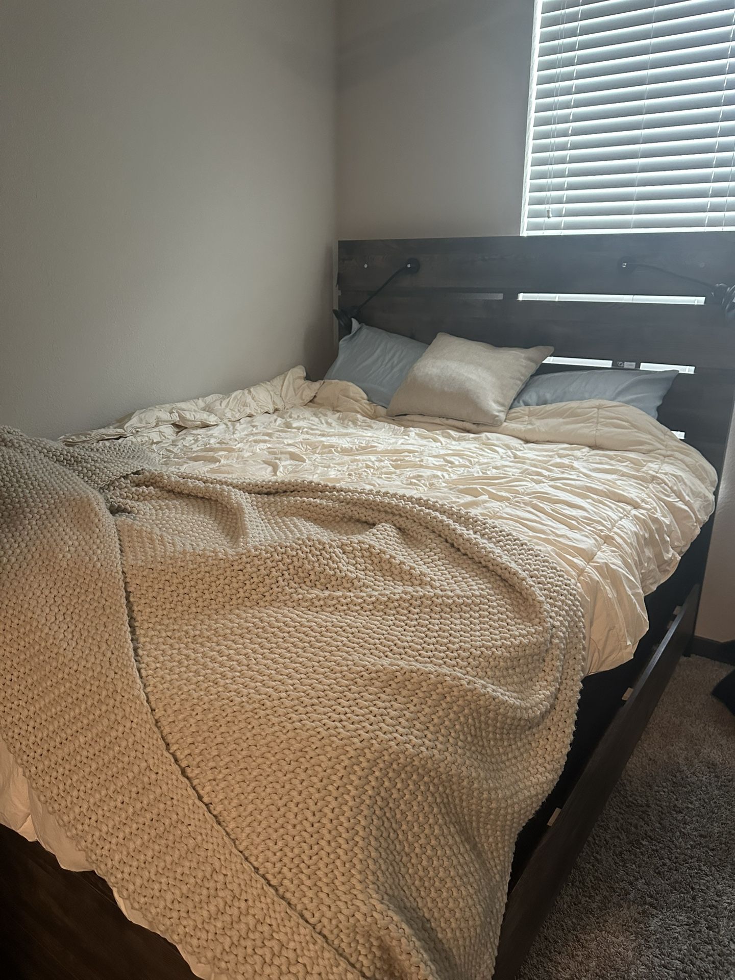 Bed Set And Desk