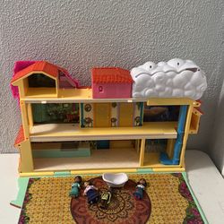 Interactive Casa Madrigal