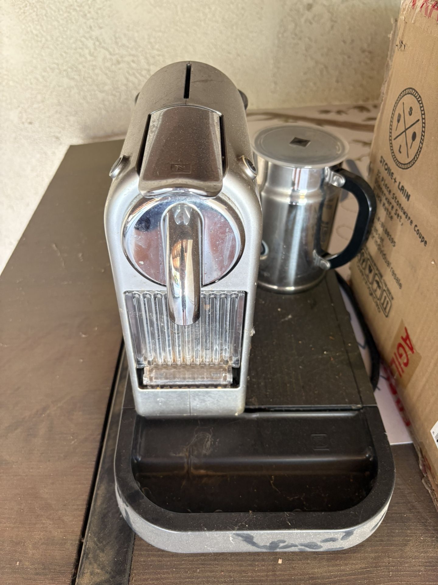 Nespresso Citiz Milk C121 Coffee Machine Kitchen Counter Top Milk Frothier